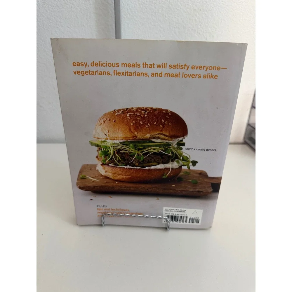 Meatless Martha‎ Stewart Living Vegetarian Recipes Cookbook Softcover